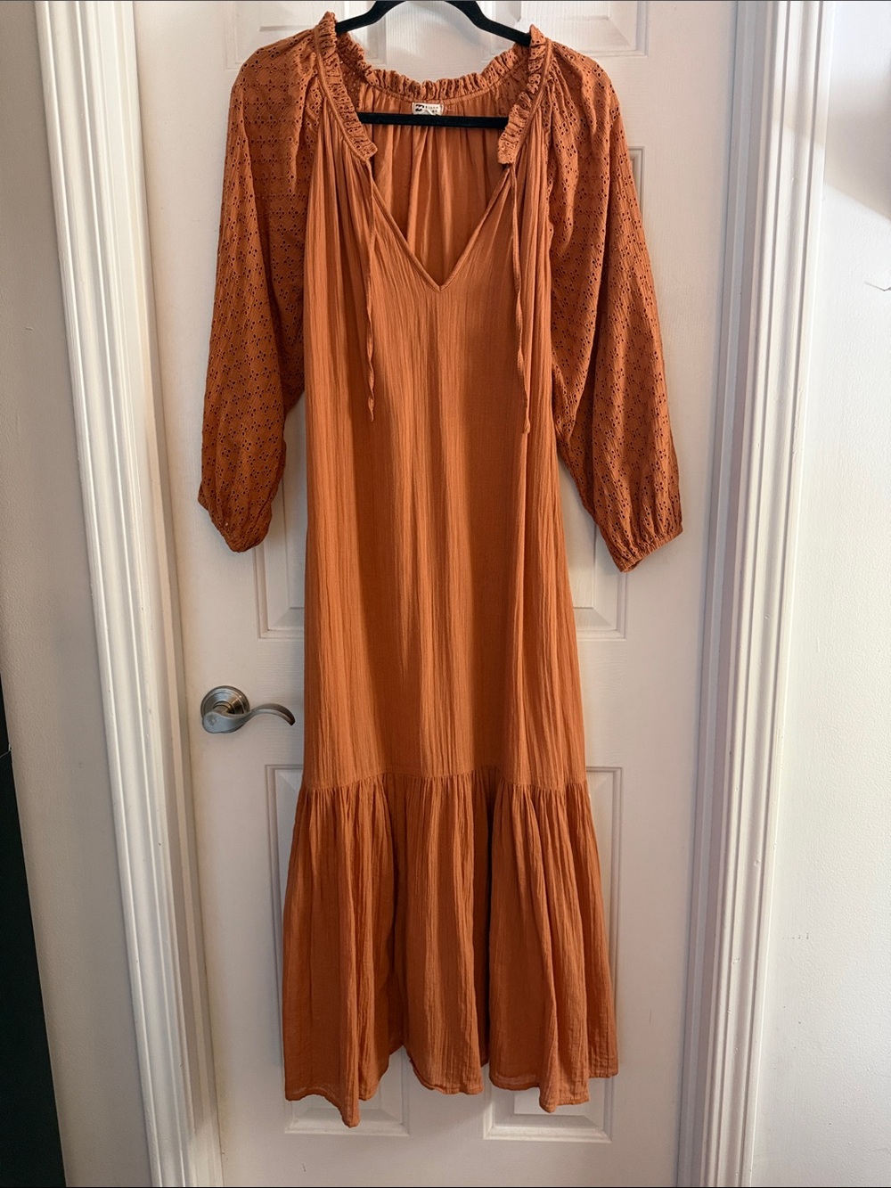 Billabong crystal cove Rust Orange Tiered Midi Dress with Eyelet Sleeves medium
